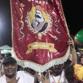 Impressions du Carnaval de Salvador (1) : Karl Marx et les derniers préparatifs